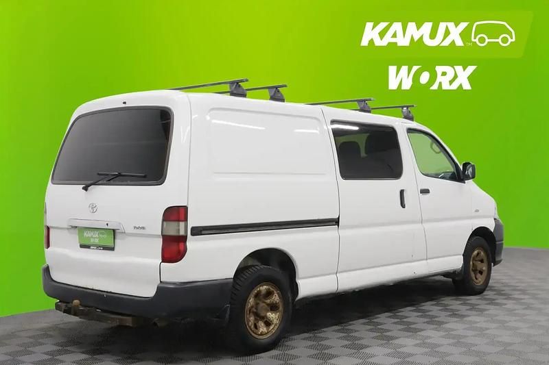 Käytetty Toyota HiAce 117 HP (86 kW) 2011 Valkoinen Sedan