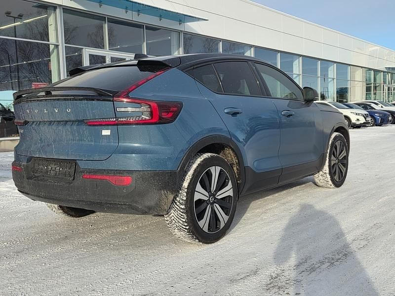 Käytetty Volvo C40 Business Edition 300 kW (408 HP) 2022 Katumaasturi