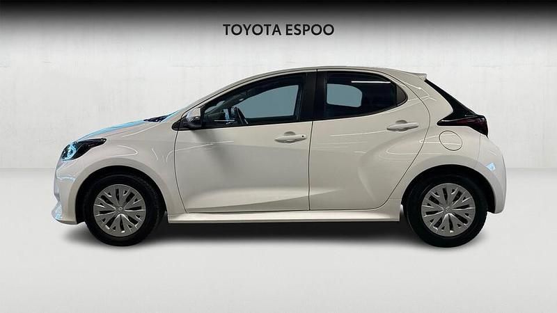 Käytetty Toyota Yaris Life 72 HP (52 kW) 2021 Valkoinen Viistoperä