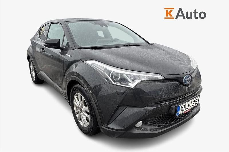 Käytetty Toyota C-HR Active 122 HP (89 kW) 2019 Met. musta Katumaasturi