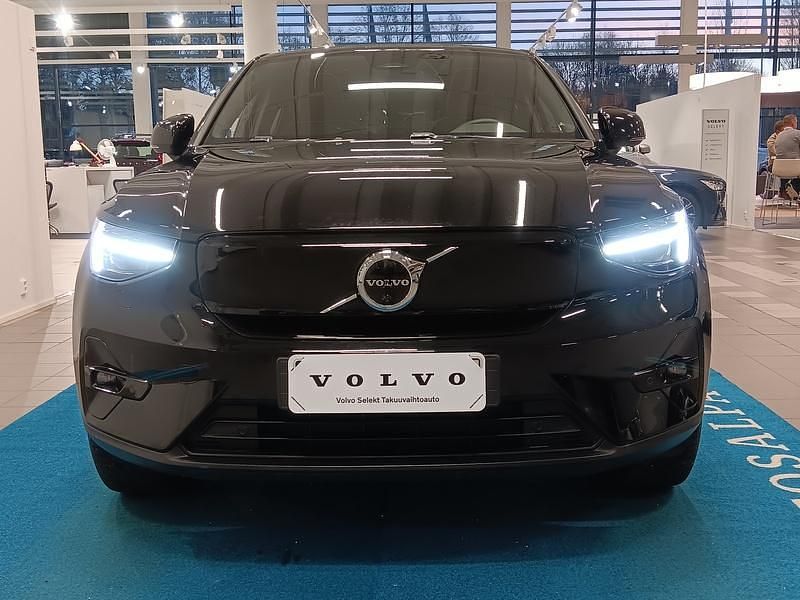 Käytetty Volvo C40 Ultimate 300 kW (408 HP) 2023 Katumaasturi