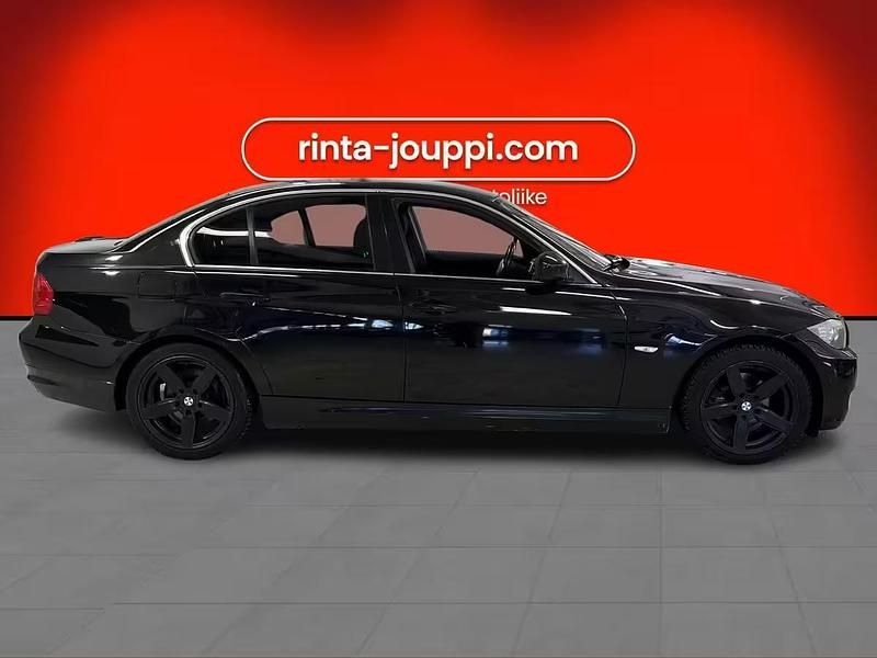 Käytetty BMW 318 2011 Sedan