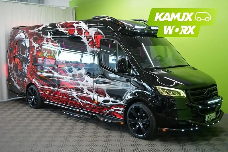 Musta Käytetty 2023 Mercedes Sprinter Van | 168 900 € - Kuva 1/4