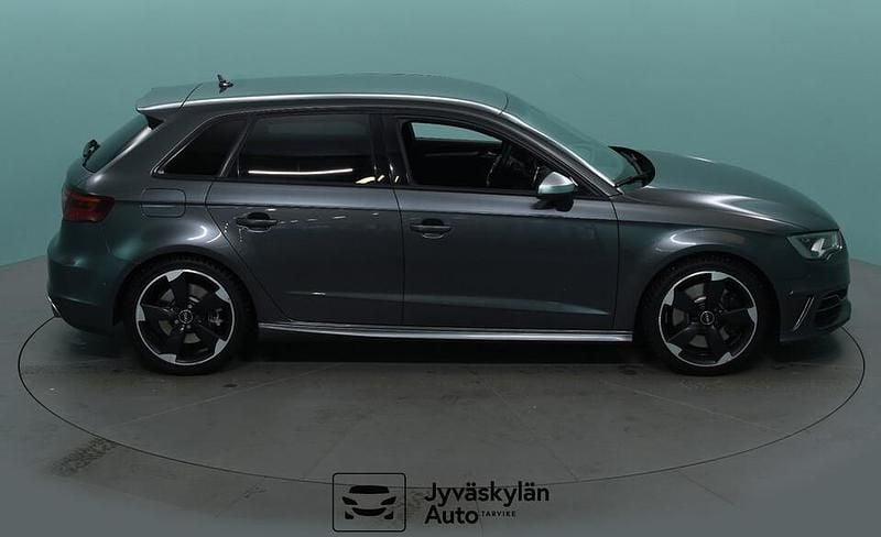 Käytetty Audi S3 Sportback 301 HP (221 kW) 2014 Harmaa Viistoperä