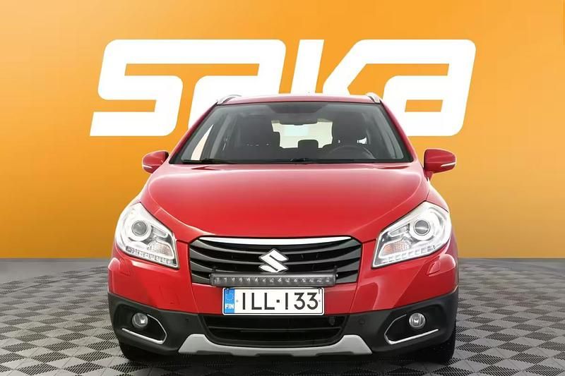 Käytetty Suzuki SX4 S-Cross GLX 120 HP (88 kW) 2013 Viistoperä