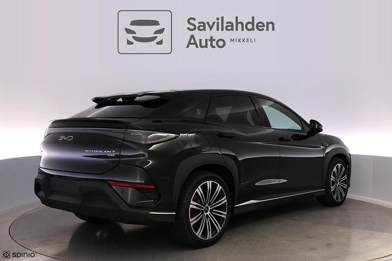 Käytetty BYD Sealion 7 389 kW (530 HP) 2025 Musta Katumaasturi