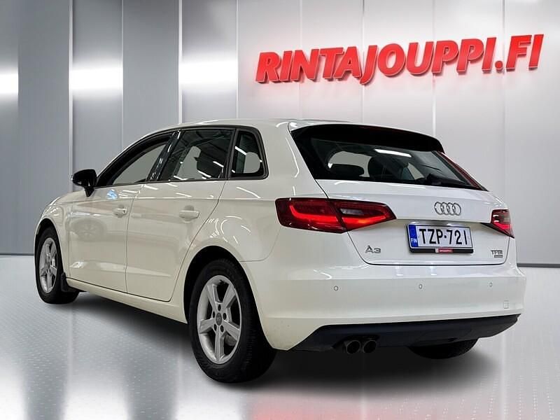 Käytetty Audi A3 Sportback Business 150 HP (110 kW) 2015 Viistoperä