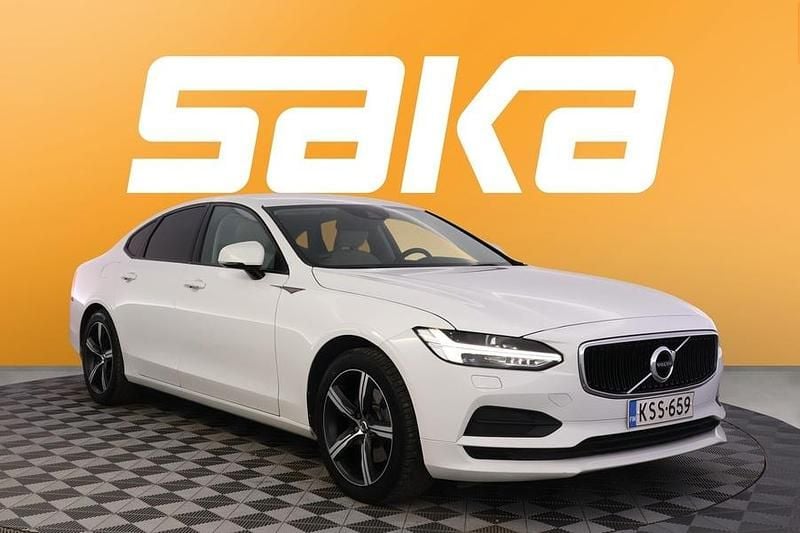 Käytetty Volvo S90 Momentum 150 HP (110 kW) 2017 Sedan