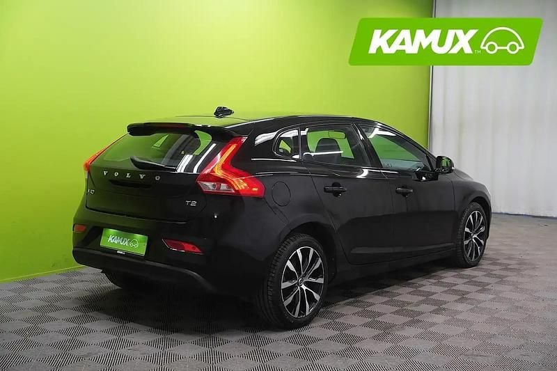 Käytetty Volvo V40 Business Edition 122 HP (89 kW) 2019 Musta Sedan