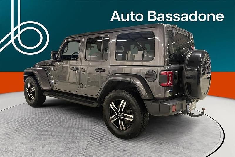 Käytetty Jeep Wrangler Sahara 379 HP (278 kW) 2022 Katumaasturi