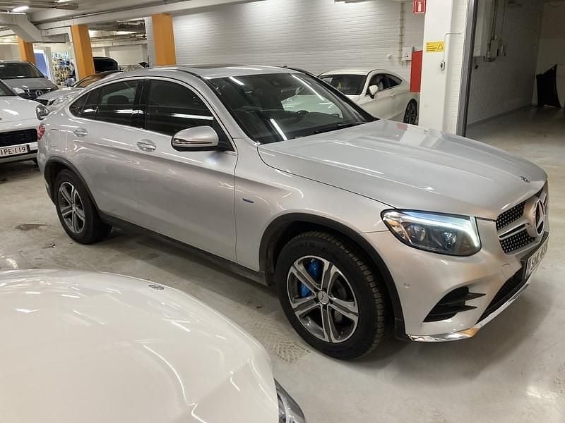Käytetty Mercedes GLC350 Business 320 HP (235 kW) 2017 Coupe - kaksiovinen