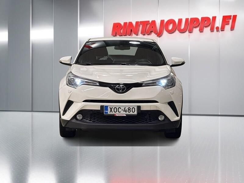 Käytetty Toyota C-HR Active 116 HP (85 kW) 2017 Katumaasturi