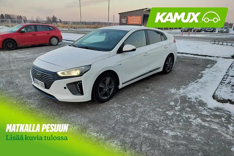 Käytetty Hyundai Ioniq Style 105 HP (77 kW) 2017 Valkoinen Viistoperä