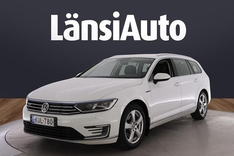 Käytetty 2018 VW Passat GTE Farmari | 7 990 € (Hieman kallis) - Kuva 1/1