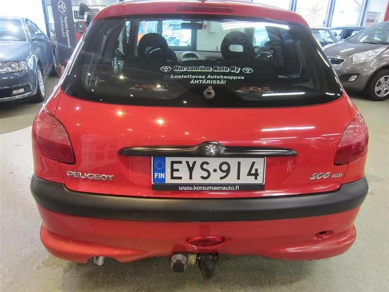 Käytetty Peugeot 206 122 HP (89 kW) 2001 Punainen Viistoperä