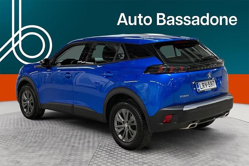 Käytetty Peugeot 2008 Active 131 HP (96 kW) 2022 Katumaasturi