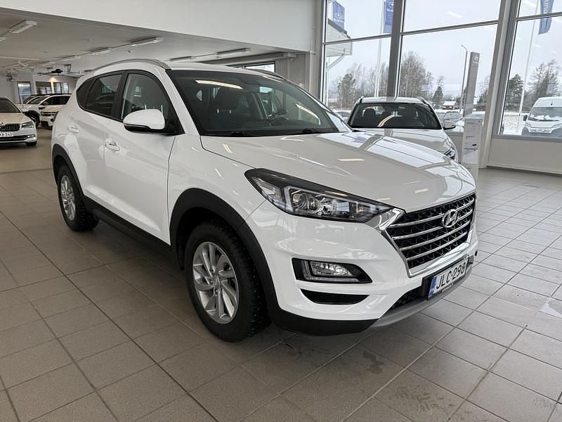 Käytetty Hyundai Tucson Comfort 177 HP (130 kW) 2019 Valkoinen Katumaasturi