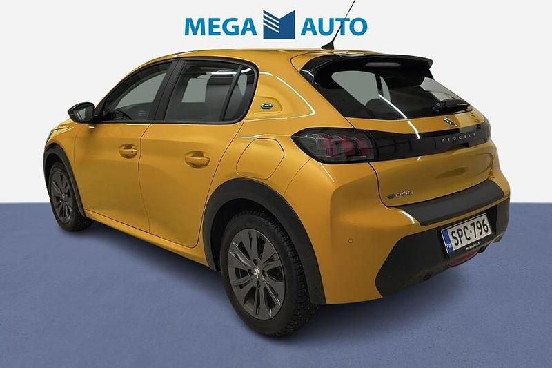 Käytetty Peugeot e-208 Active 100 kW (136 HP) 2023 Keltainen Viistoperä