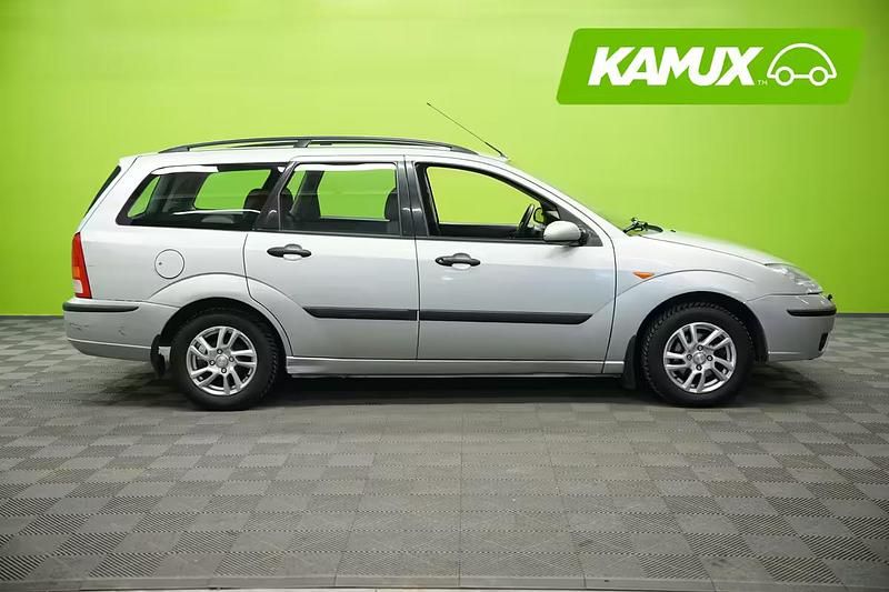 Käytetty Ford Focus Titanium 120 HP (88 kW) 2002 Valkoinen Farmari