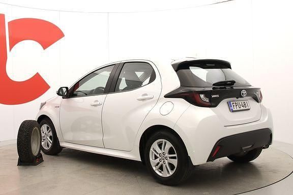Käytetty Toyota Yaris Active 91 HP (66 kW) 2020 Valkoinen Viistoperä