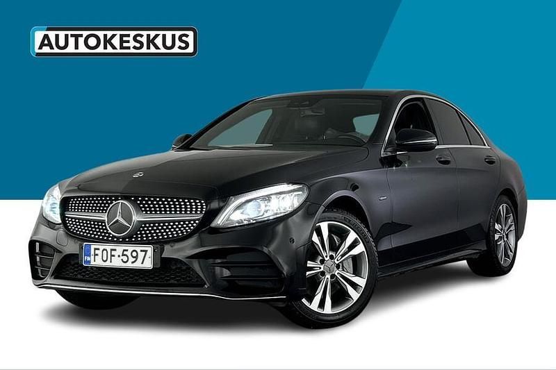 Musta Käytetty 2020 Mercedes C300e Business Sedan | 28 490 € (Hieman kallis) - Kuva 1/2