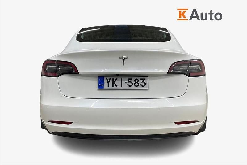 Käytetty Tesla Model 3 Standard Range 211 kW (287 HP) 2020 Sedan