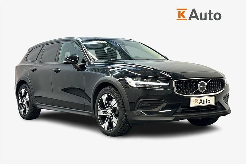 Käytetty 2023 Volvo V60 CC Plus Farmari | 47 900 € - Kuva 1/4