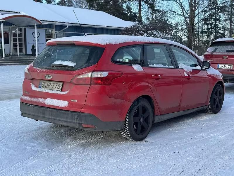 Käytetty Ford Focus Trend 2012 Farmari