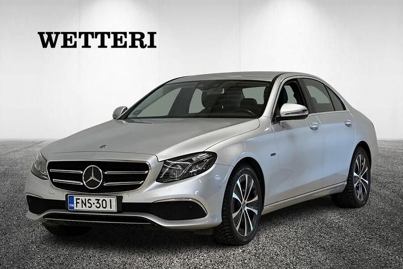 Harmaa Käytetty 2019 Mercedes E300 Avantgarde Edition Sedan | 27 900 € (Hyvä tarjous) - Kuva 1/4