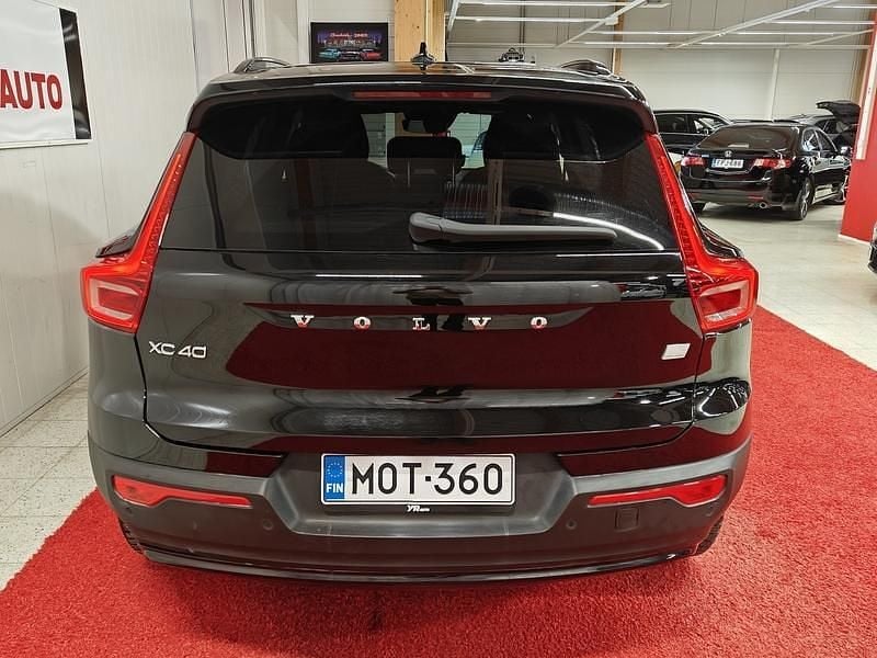 Käytetty Volvo XC40 Plus 262 HP (192 kW) 2023 Katumaasturi