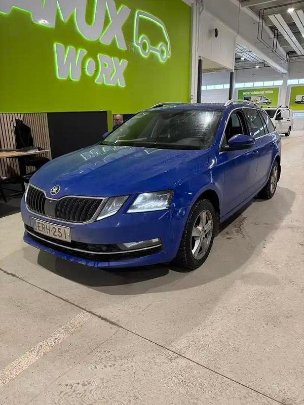 Käytetty Skoda Octavia Business Line 116 HP (85 kW) 2019 Sininen Farmari