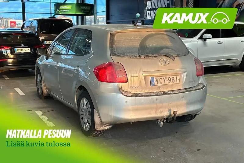 Käytetty Toyota Auris Sol 169 HP (124 kW) 2008 Hopea / harmaa Sedan