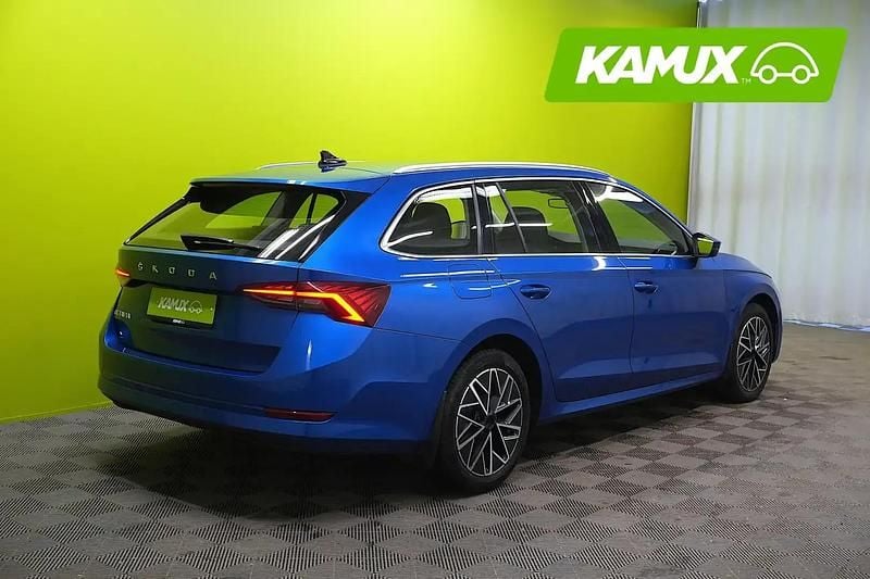 Käytetty Skoda Octavia Style 150 HP (110 kW) 2021 Sininen Farmari