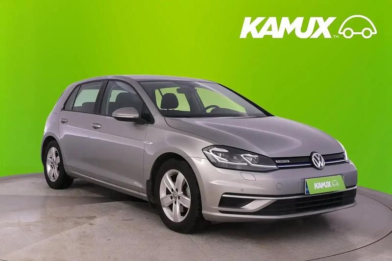 Käytetty VW Golf VII Comfortline 131 HP (96 kW) 2018 Hopea / harmaa Sedan