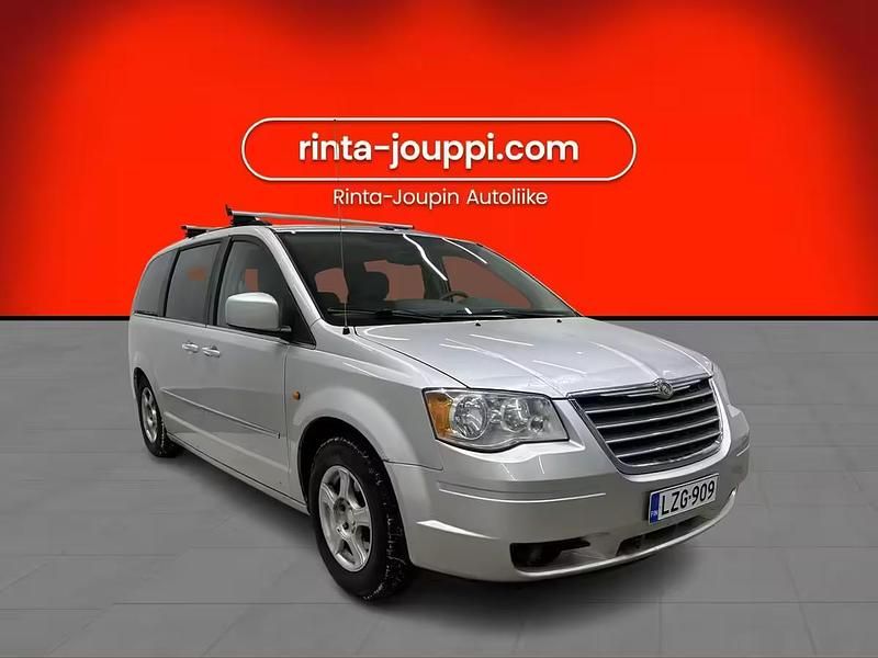 Käytetty Chrysler Town & Country 2009 Tila-auto