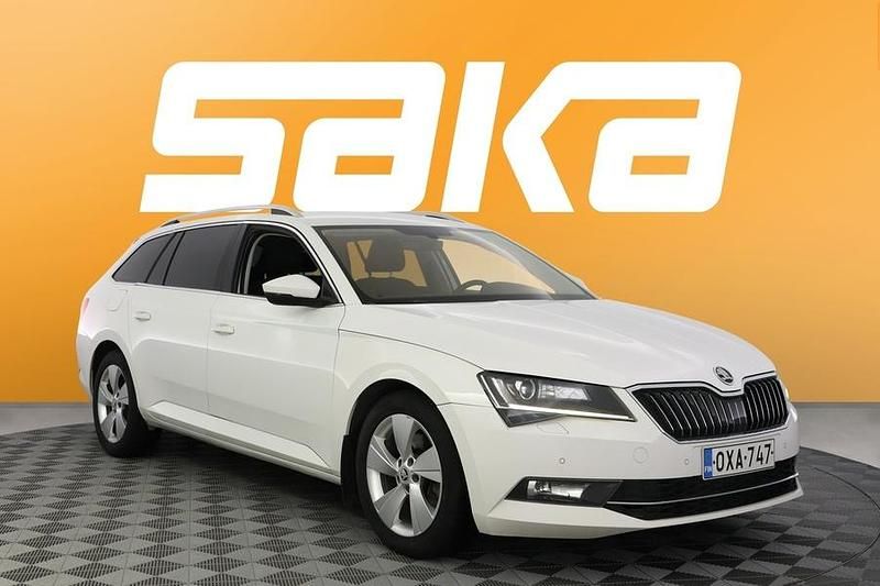 Käytetty 2017 Skoda Superb Ambition Farmari | 12 800 € (Perustarjous) - Kuva 1/3