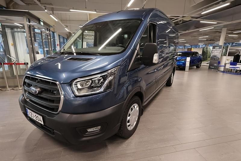 Käytetty Ford Transit Trend+ 350 HP (257 kW) 2021 Chrome blue Van