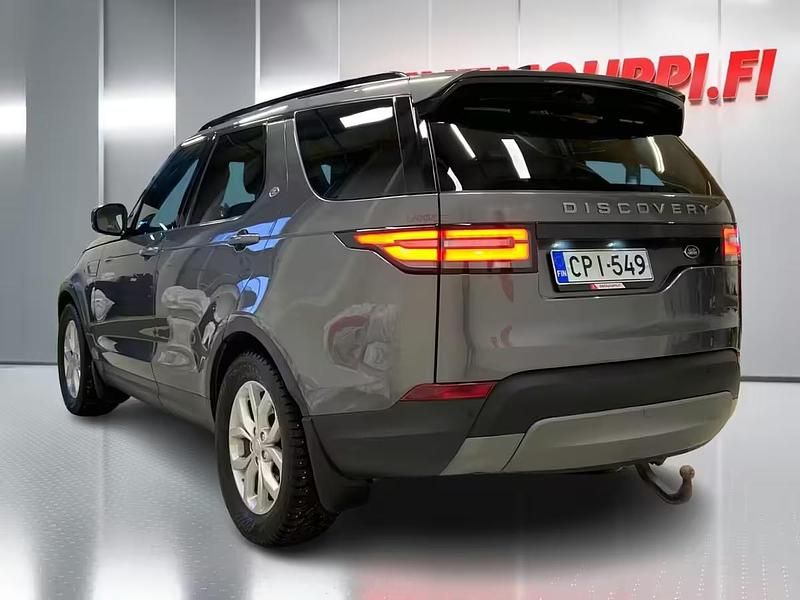 Käytetty Land Rover Discovery 5 S 180 HP (132 kW) 2017 Katumaasturi