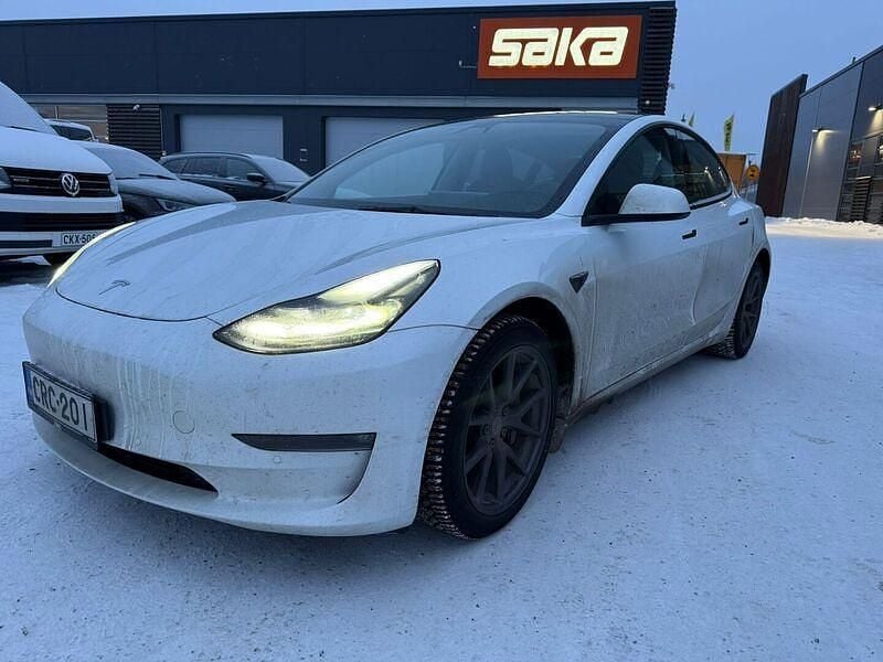 Käytetty 2021 Tesla Model 3 Sedan | 26 600 € (Perustarjous) - Kuva 1/4