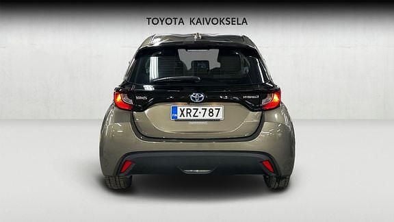 Käytetty Toyota Yaris Active 114 HP (83 kW) 2021 Ruskea (beige) Viistoperä