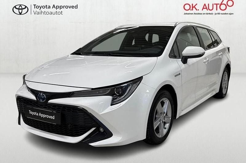 Valkoinen Käytetty 2021 Toyota Corolla Active Farmari | 21 900 € (Hyvä tarjous) - Kuva 1/4