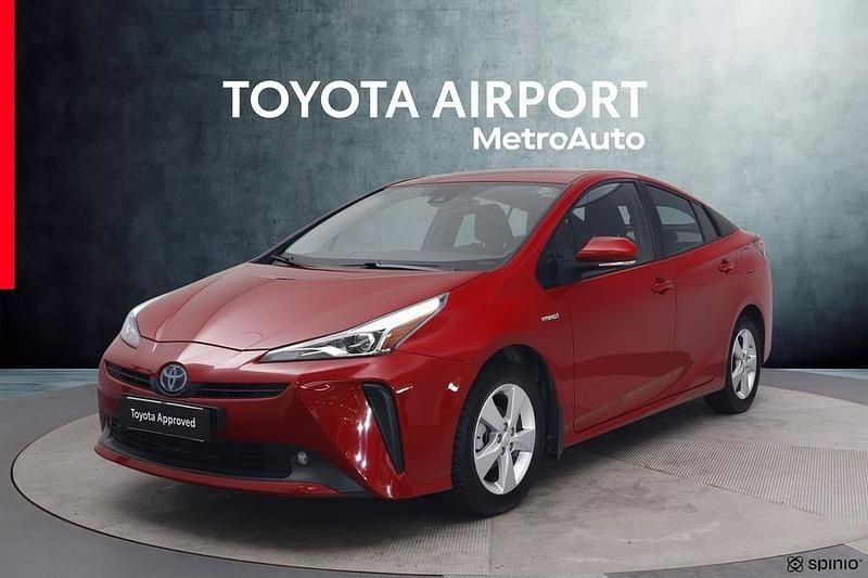 Met. punainen Käytetty 2020 Toyota Prius Active Viistoperä | 24 990 € (Perustarjous) - Kuva 1/4