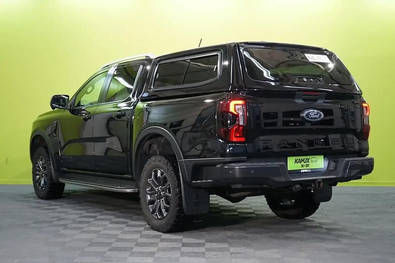 Käytetty Ford Ranger Wildtrack 214 HP (157 kW) 2024 Musta Nouto