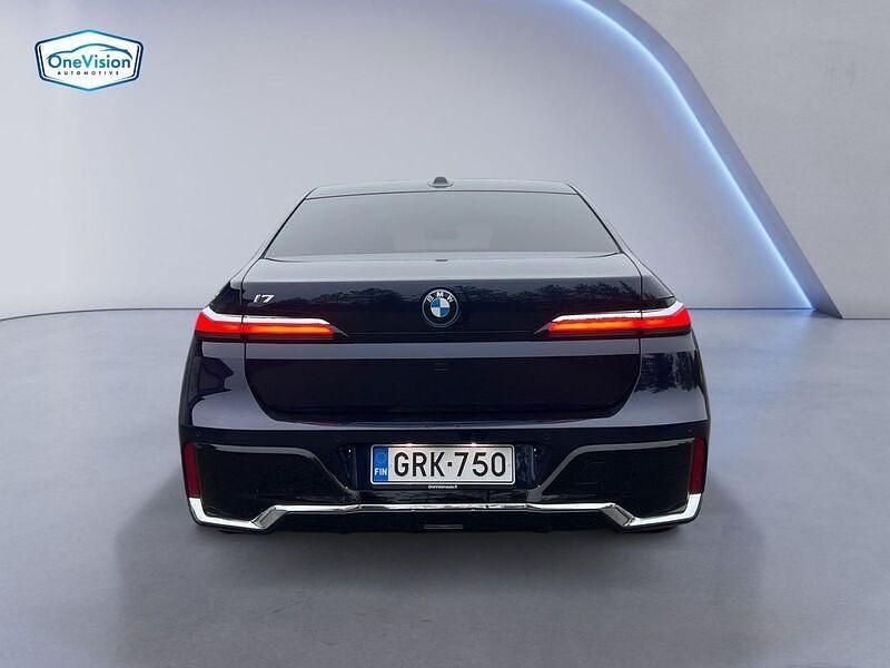 Käytetty BMW i7 M Sport 484 kW (659 HP) 2025 Sedan