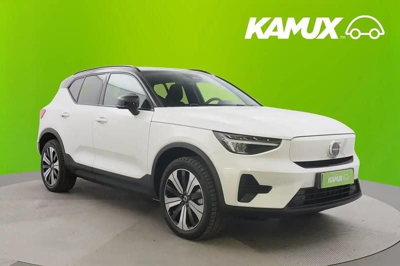 Valkoinen Käytetty 2023 Volvo XC40 Core Katumaasturi | 33 560 € (Hyvä tarjous) - Kuva 1/4