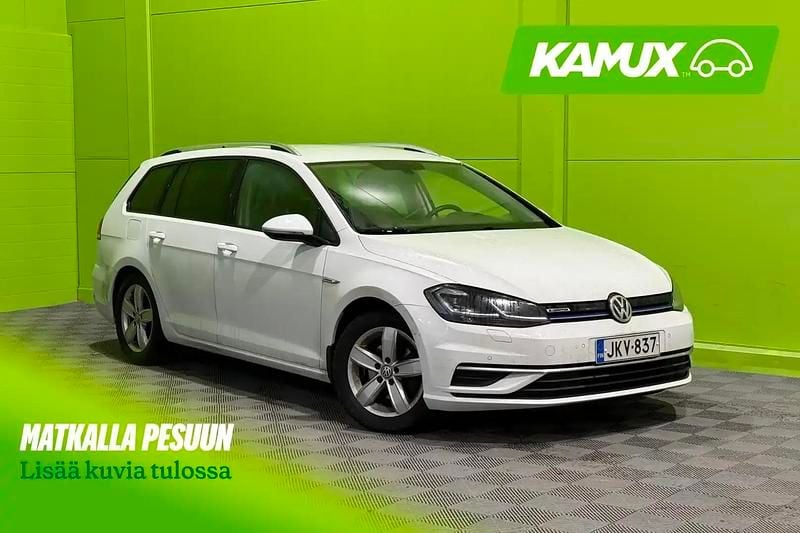 Käytetty VW Golf VII Comfortline 131 HP (96 kW) 2018 Valkoinen Farmari