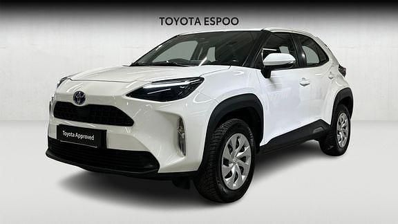 Valkoinen Käytetty 2022 Toyota Yaris Cross Active Katumaasturi | 22 990 € (Perustarjous) - Kuva 1/4