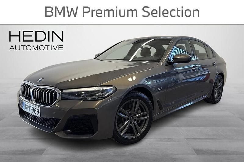 Käytetty BMW 530e M Sport 292 HP (214 kW) 2023 Harmaa Sedan