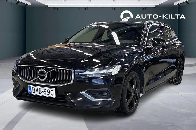 Käytetty Volvo V60 Inscription 190 HP (139 kW) 2018 Musta Farmari