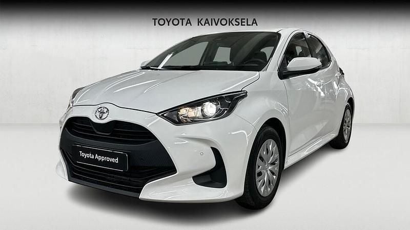 Käytetty Toyota Yaris Life 72 HP (52 kW) 2021 Valkoinen Viistoperä
